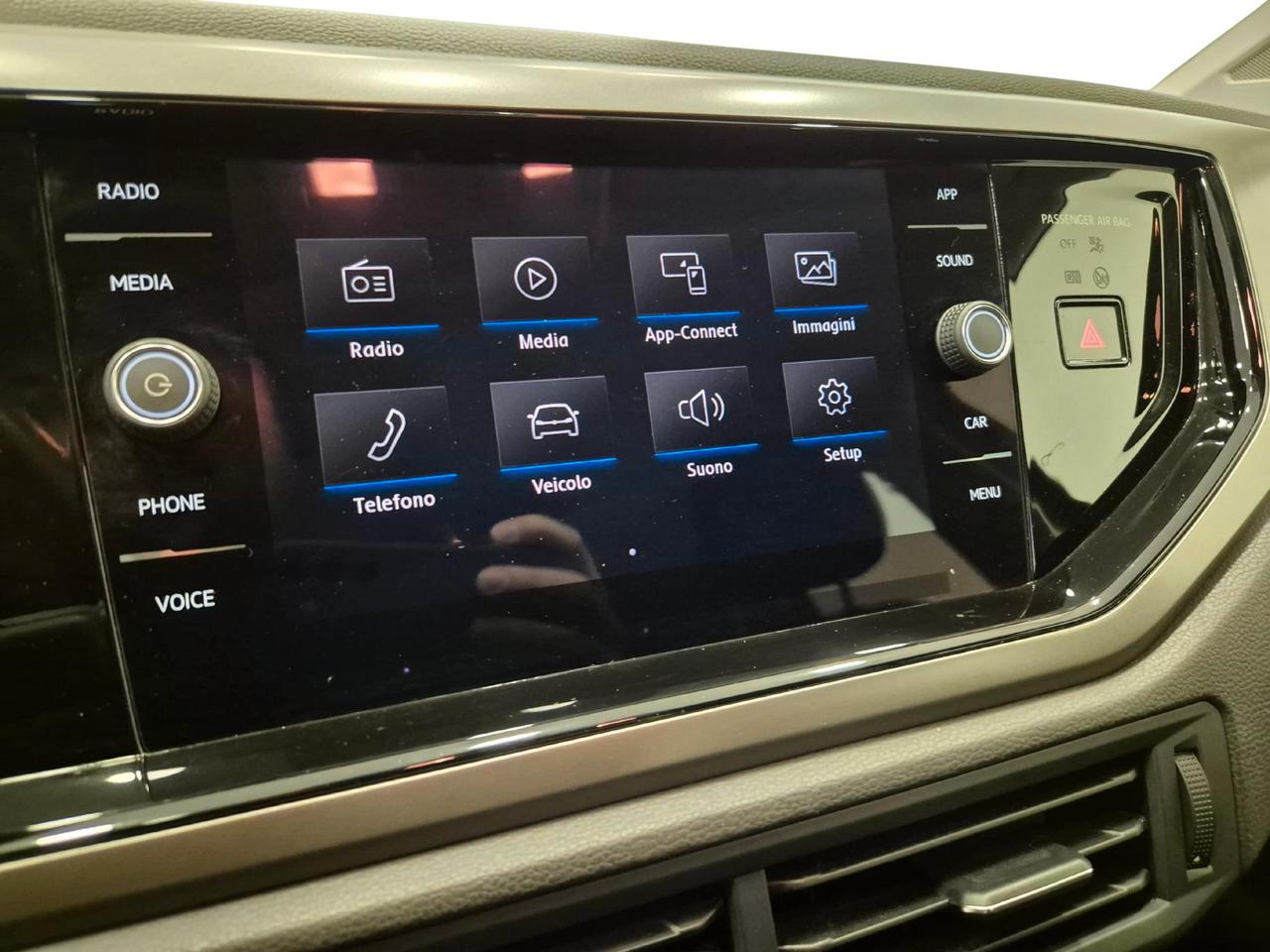 Volkswagen Polo 5p 1.0 evo Comfortline 80cv - NEOPATENTATI - Sens. Park - Carplay