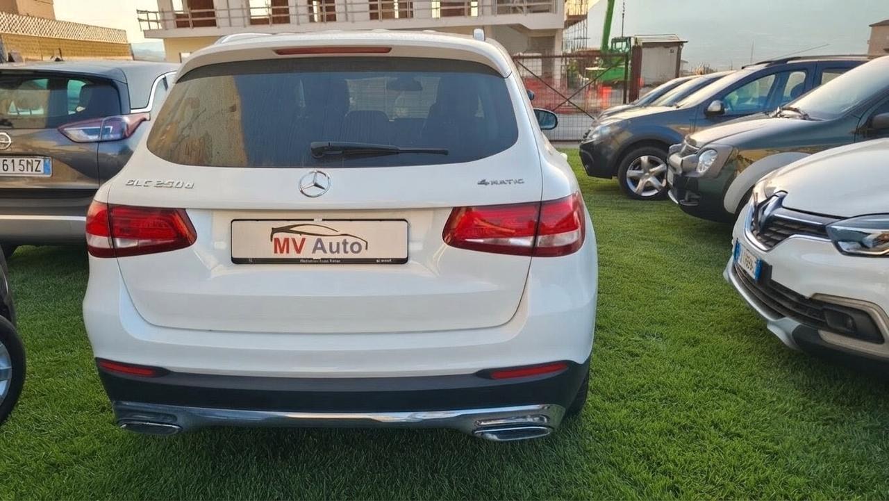 Mercedes-Benz GLC 250d 4Matic Automatico Exclusive - Eleganza e Potenza