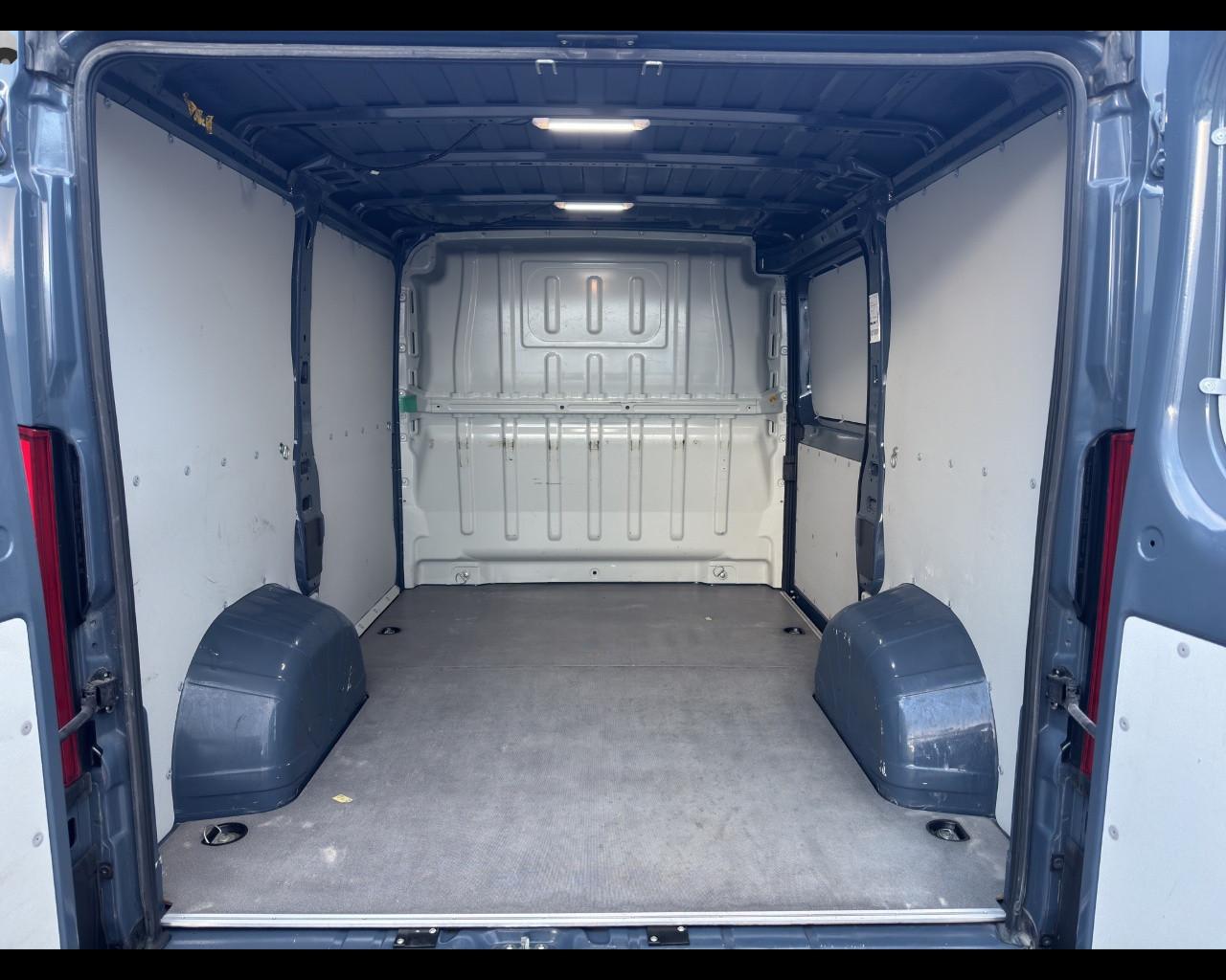 PEUGEOT Boxer (3ª serie) - Boxer 330 2.2 BlueHDi 120 S&S PC-TN Furgone