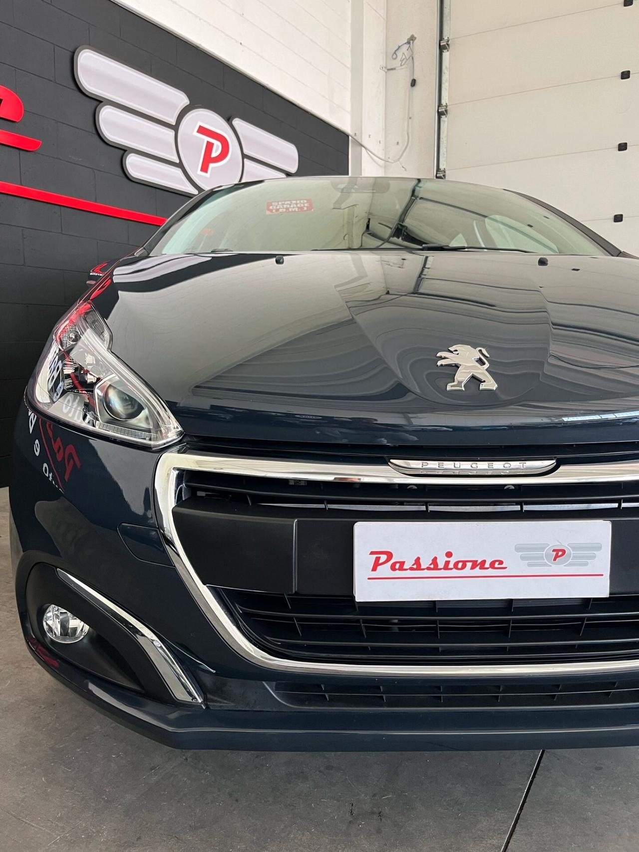 Peugeot 208 PureTech 82 5 porte Allure