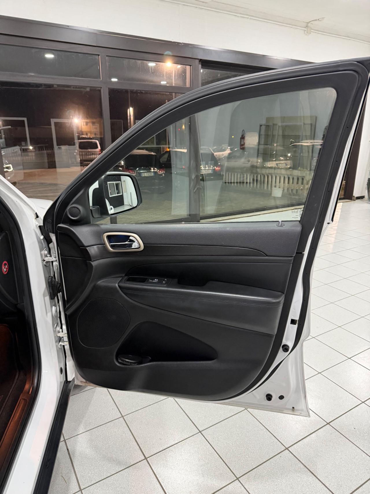 Jeep Grand Cherokee 3.0 V6 CRD Multijet II Laredo