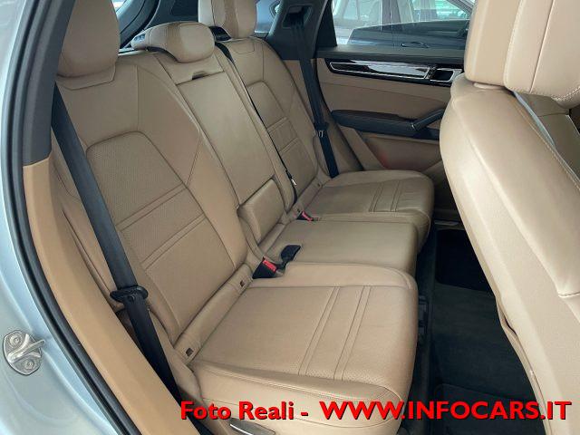 PORSCHE Cayenne 3.0 V6 E-Hybrid PHEV Iva Esposta Promo