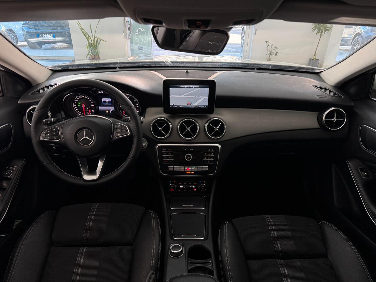 Mercedes GLA 180 d Automatic Sport
