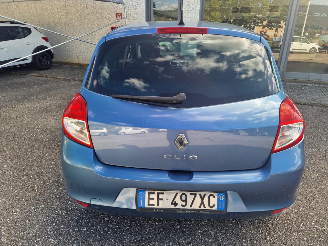 RENAULT CLIO 1.2 16V 5P SOLO 70.000 KM.03/2011