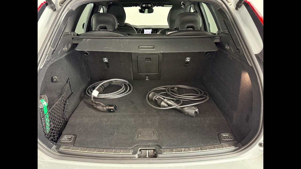 VOLVO XC60 Ultra Black Edition T6 AWD AUT