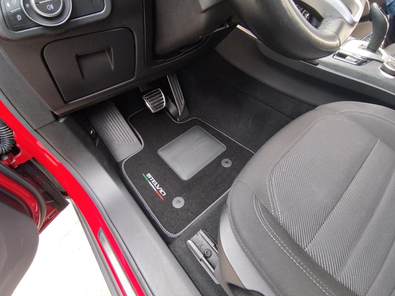 Alfa Romeo Stelvio 2.2 Turbodiesel 160 CV AT8 RWD Super Business