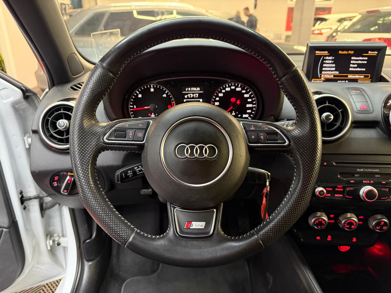 Audi A1 1.6 TDI S-LINE - FABIANOAUTO
