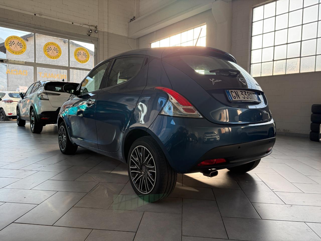 Lancia Ypsilon 1.0 FireFly 5 porte S&S Hybrid Gold