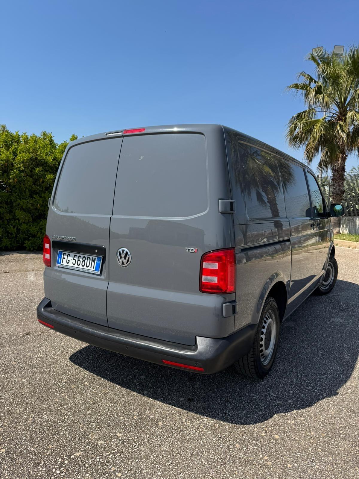 Volkswagen Transporter 2.0 TDI 150CV DSG CAMBIO AUTOMATICO