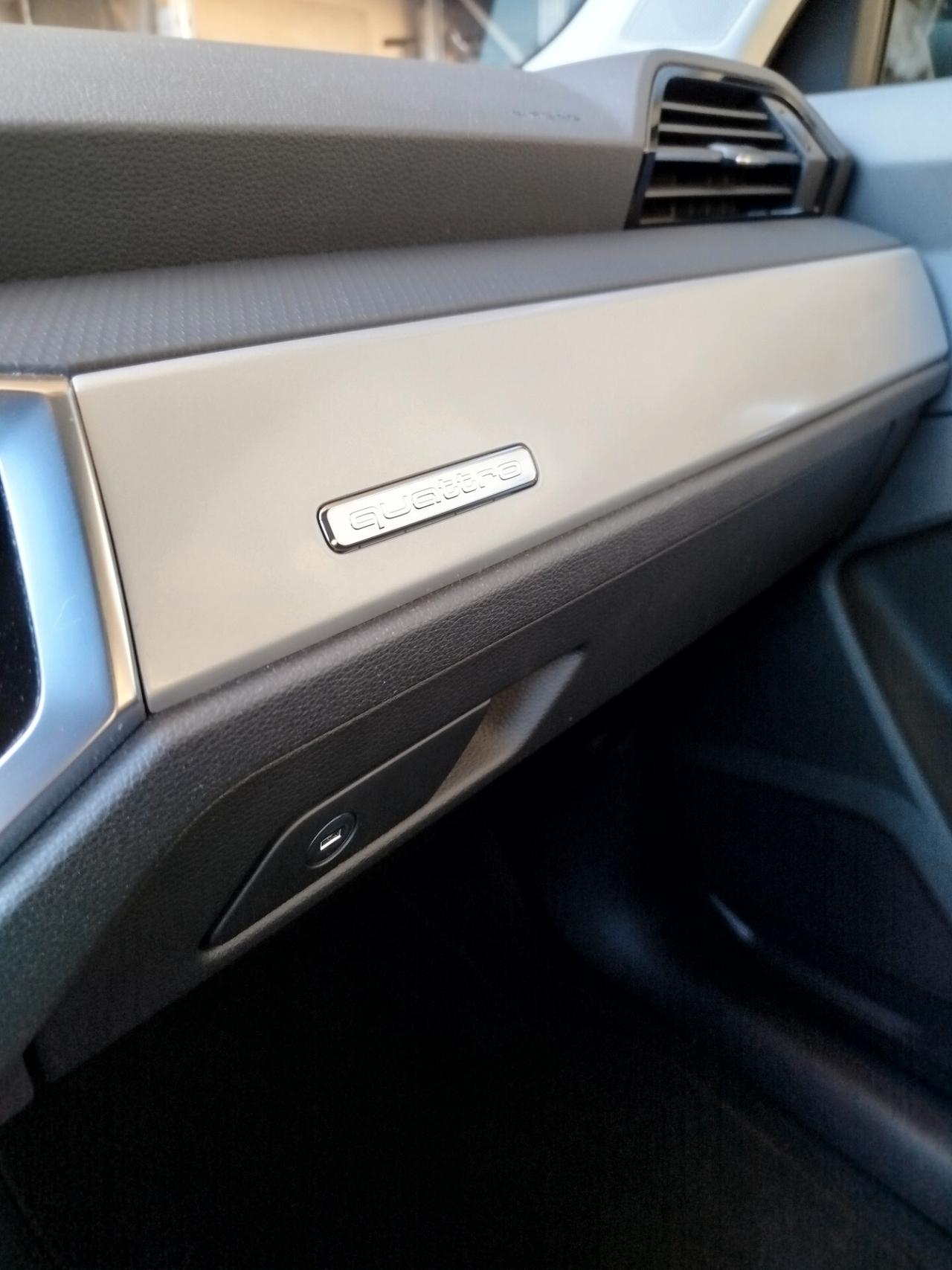 Audi Q3 40 TDI quattro S tronic Business Advanced