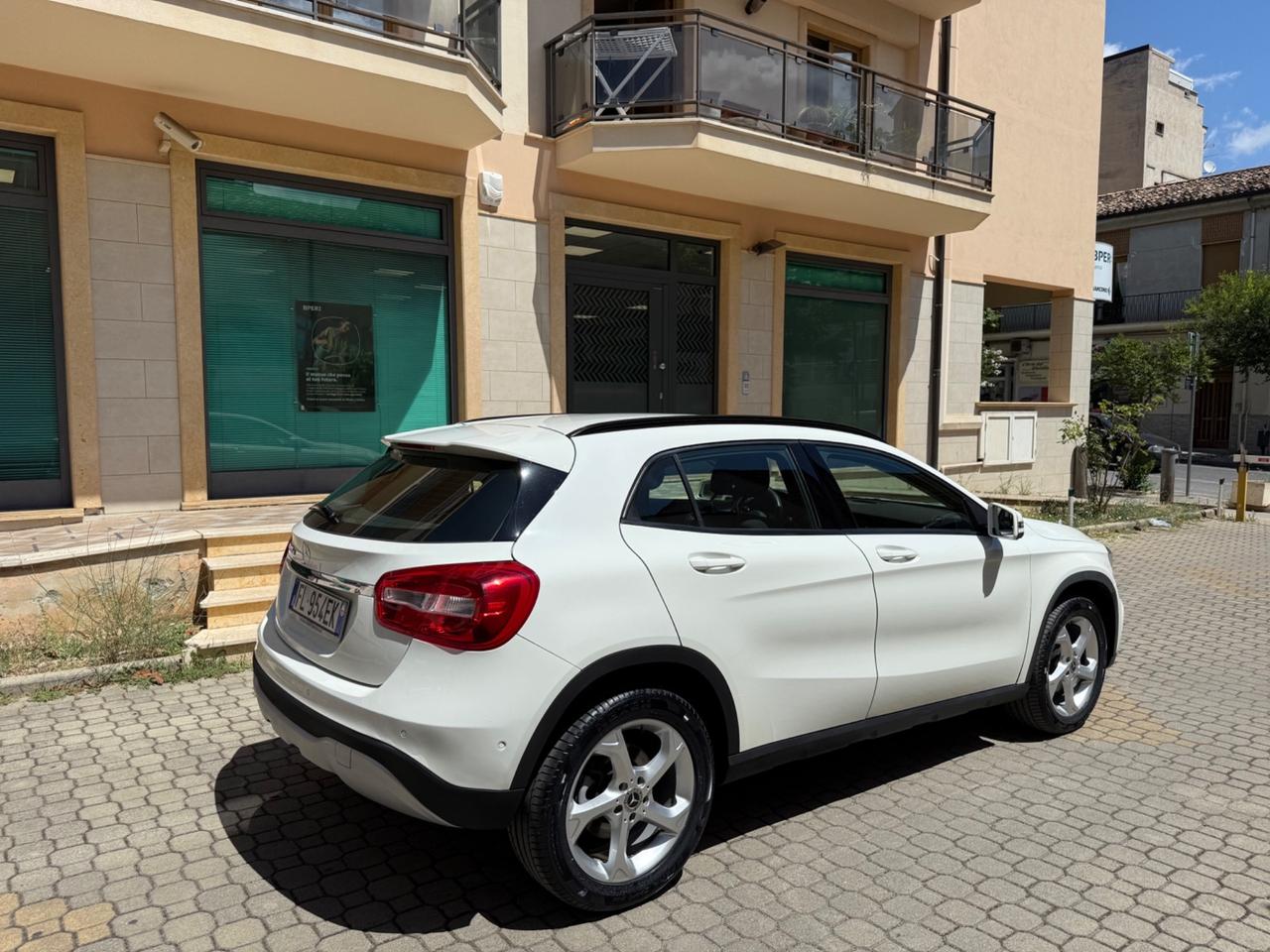Mercedes-benz GLA 200 GLA 200 d Automatic Business