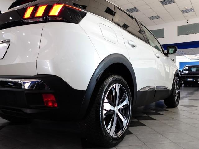 Peugeot 3008 II 1.5 BlueHDI 130 CV ALLURE