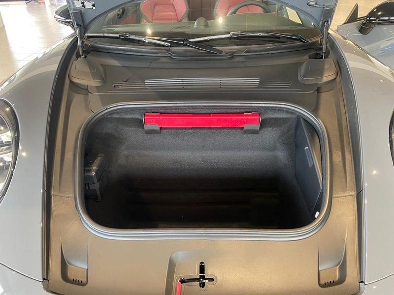 Porsche 911 992.2 Targa 4 GTS PDK - IVA Esposta