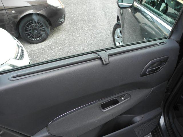 PEUGEOT 5008 1.6 HDi 112cv -7 POSTI-Unica Proprietaria-EURO 5/B