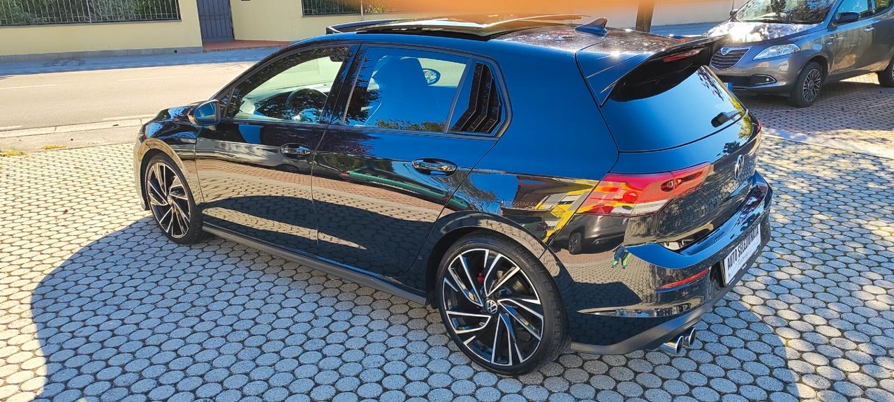 Volkswagen Golf 2.0 TDI GTD DSG 200cv