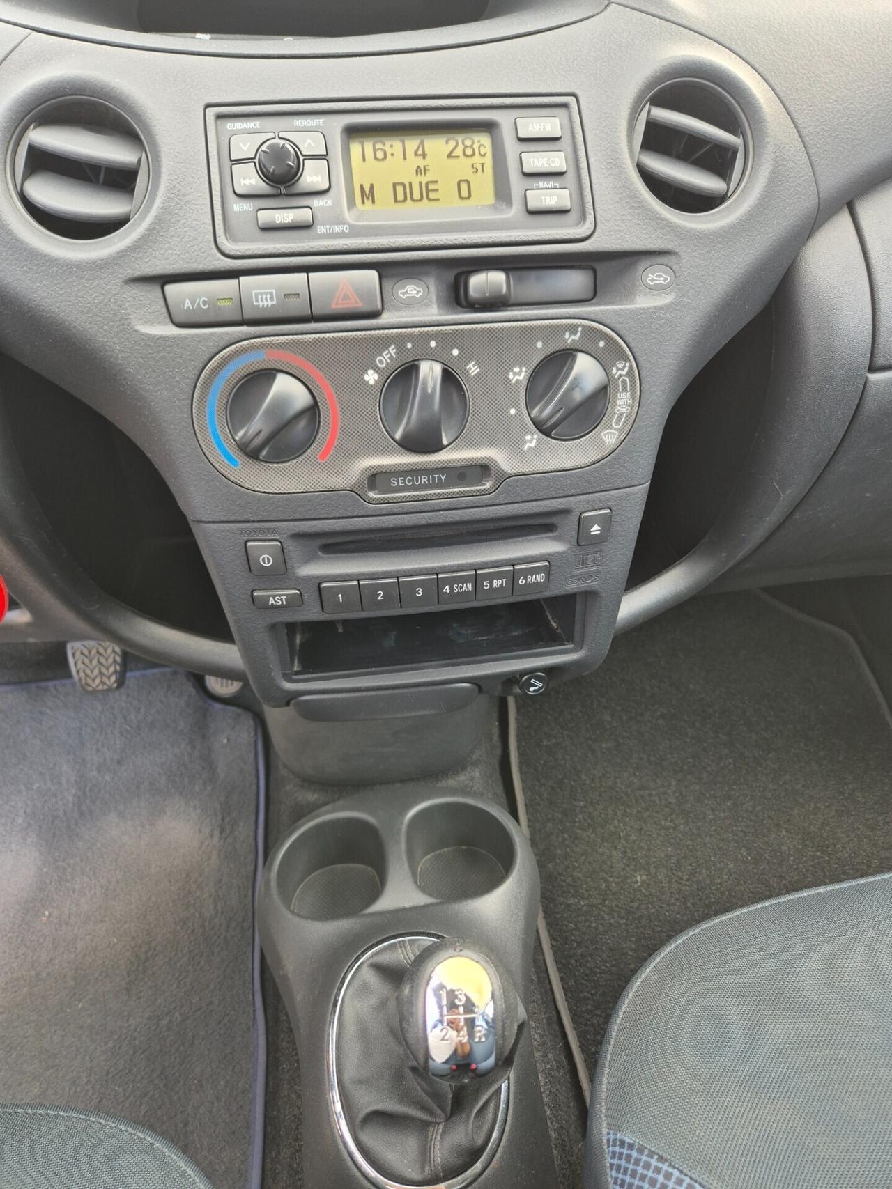 Toyota Yaris 1.0i 16V cat 5 porte Expo