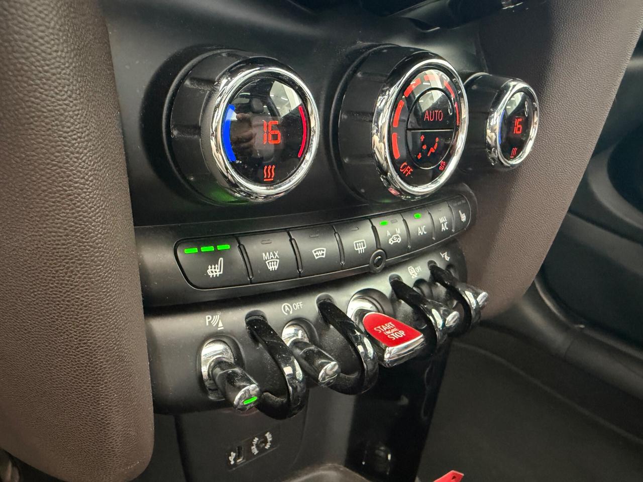 Mini COOPER One D 1.5 DIESEL TETTO finanziabile