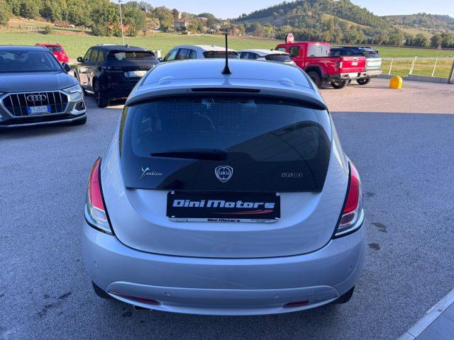 LANCIA Ypsilon 1.0 FireFly 5p Hybrid Ecochic Gold IVA ESPOSTA