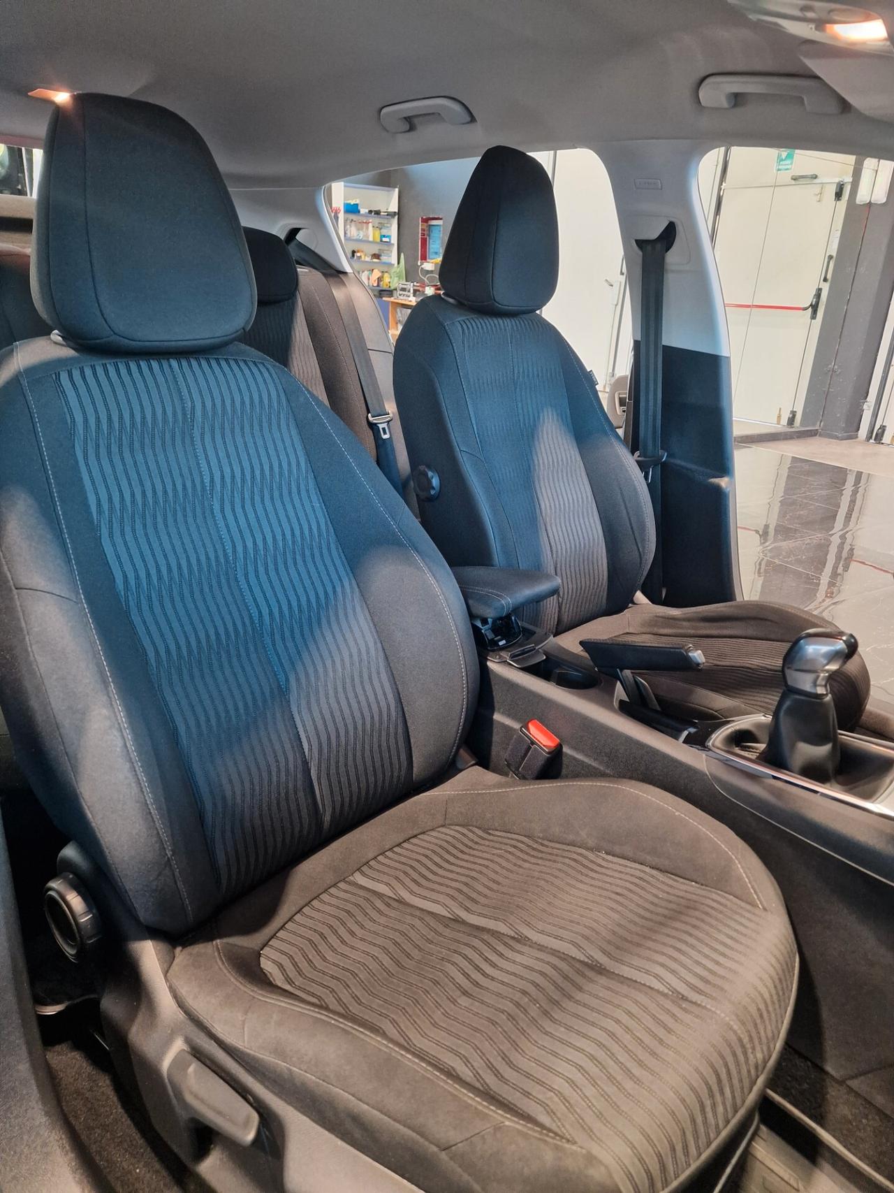 Peugeot 308 BlueHDi 100 S&S Business