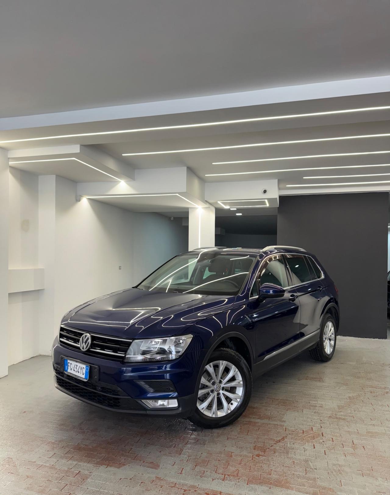 Volkswagen Tiguan 2.0 TDI SCR DSG 4MOTION Business BMT
