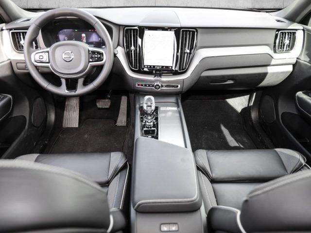 VOLVO XC60 B4 (d) AWD automatico Plus Dark