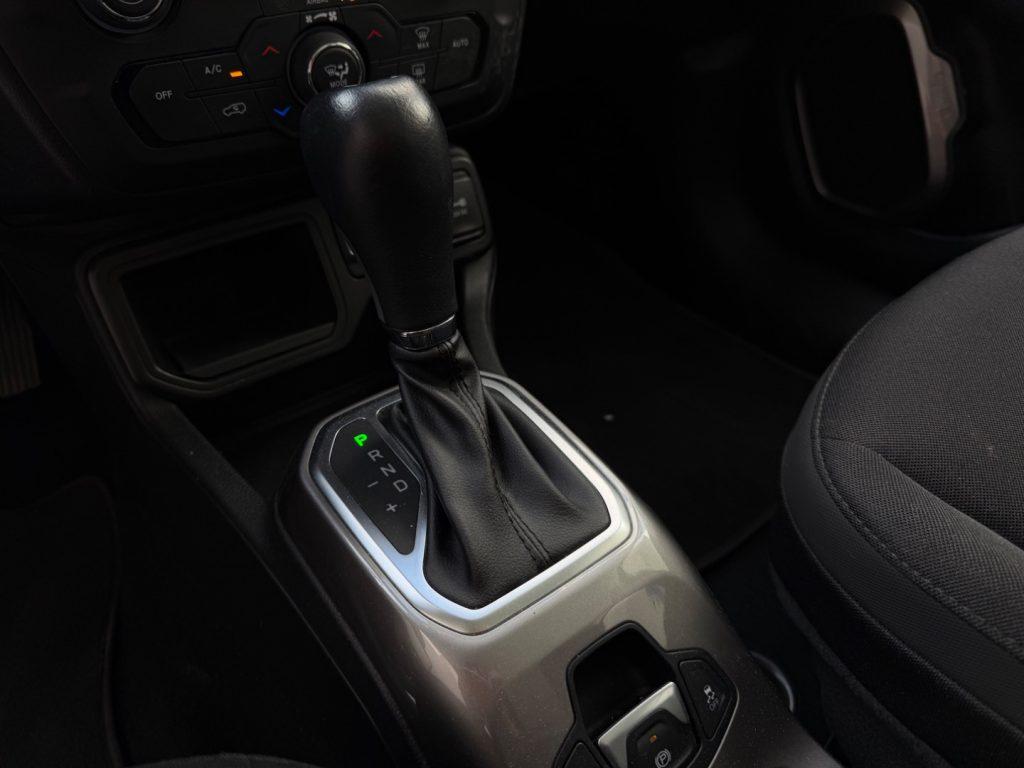 Jeep Renegade 1.5 Turbo T4 MHEV Limited tua da €199,00 mensili