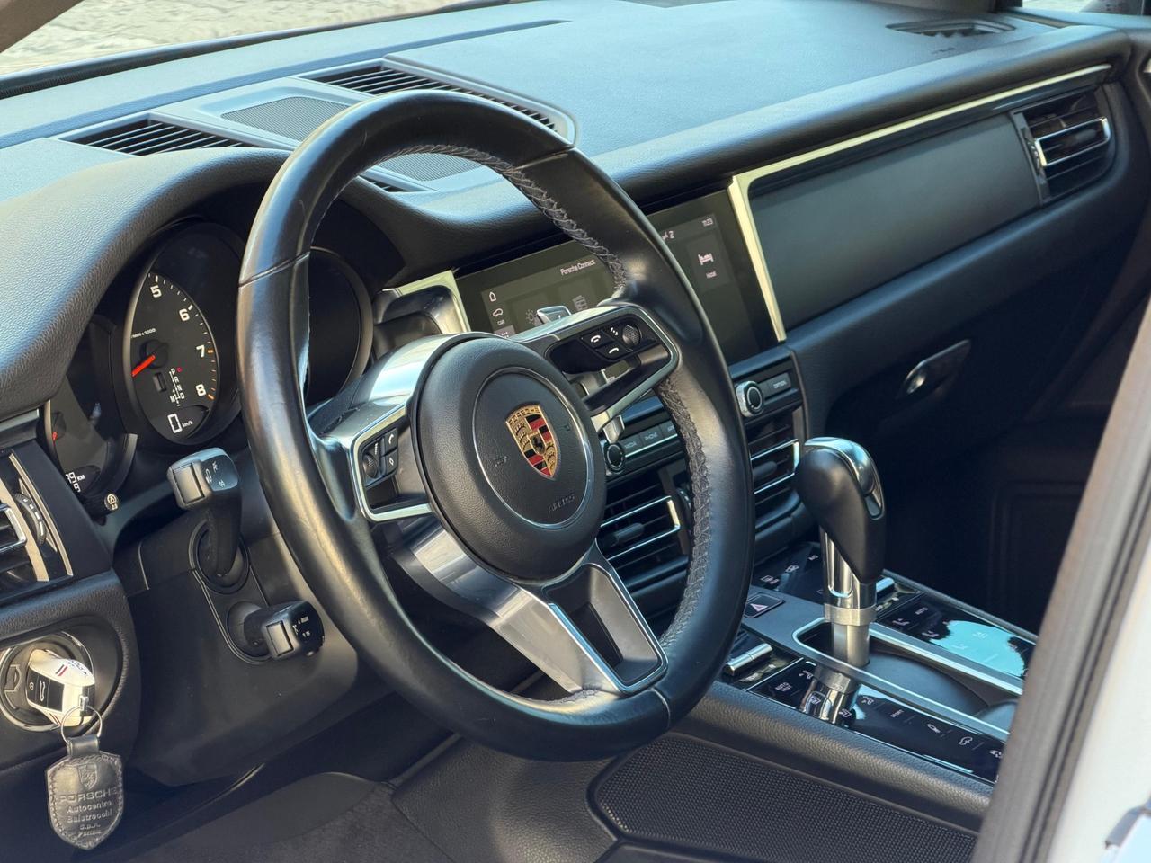 Porsche Macan 2.0 TURBO 245 CV PDK TETTO PASM