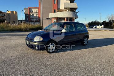 RENAULT Clio 1.2 16V cat 3 porte Dynamique