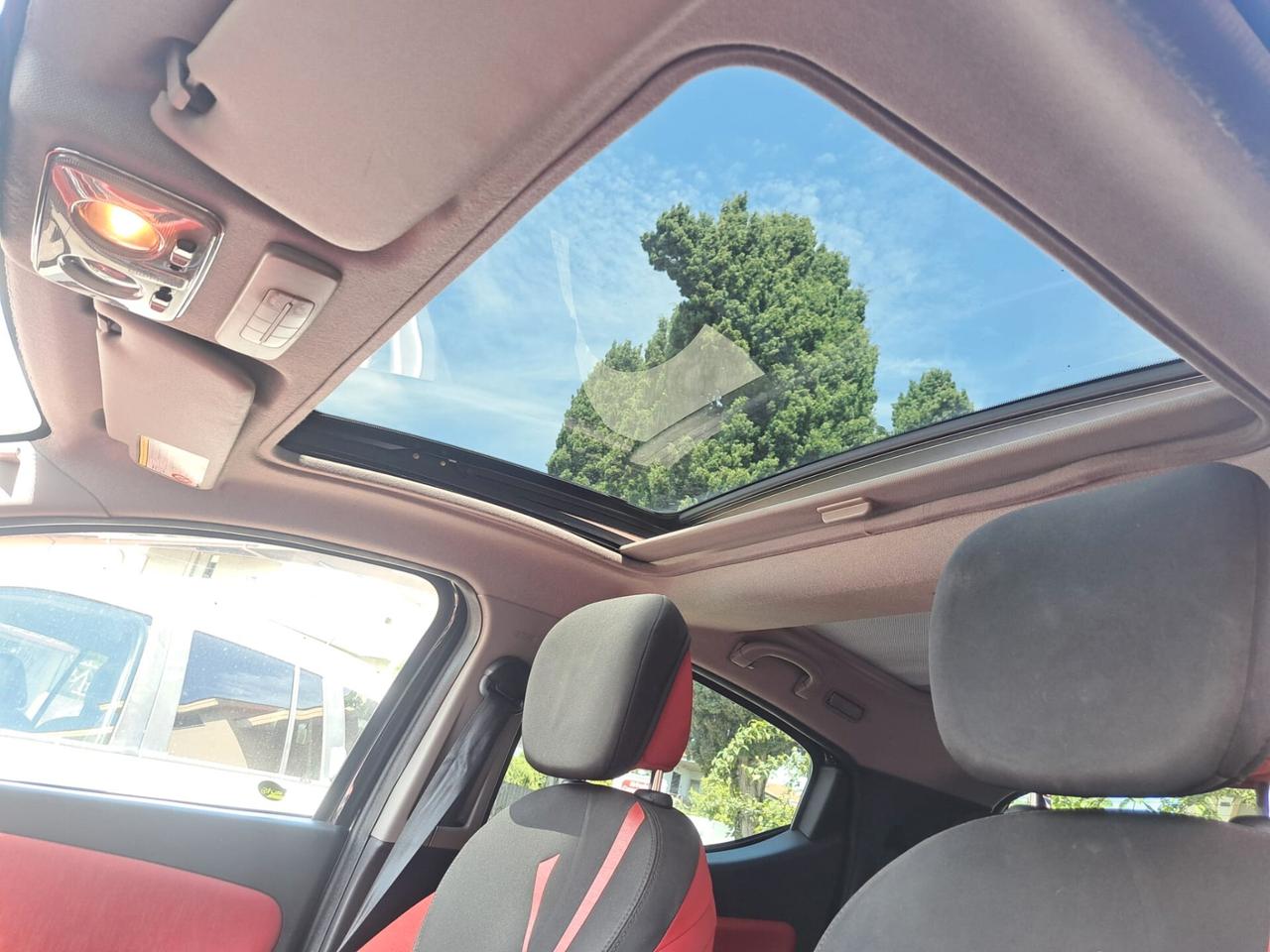 Lancia Ypsilon 1.3 MJT 16V 95 CV 5 porte S&S Silver