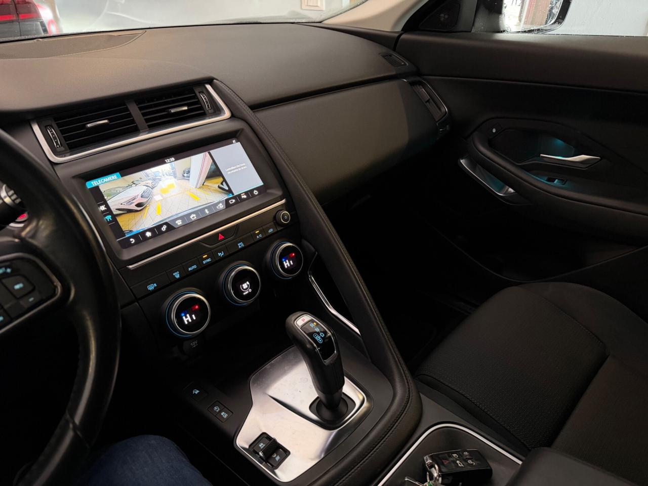 Jaguar E-Pace 2.0D 150 CV AWD aut. R-Dynamic HSE