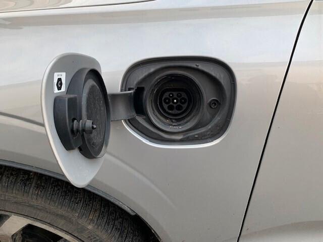 Volvo XC60 2.0 t6 recharge PLUG IN Inscription