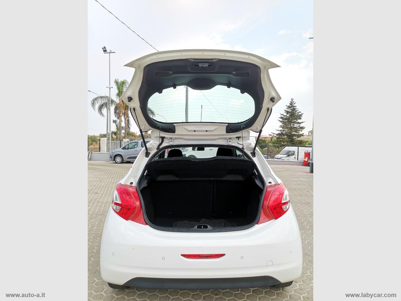 PEUGEOT 208 1.4 HDi 68 CV 3p. Allure