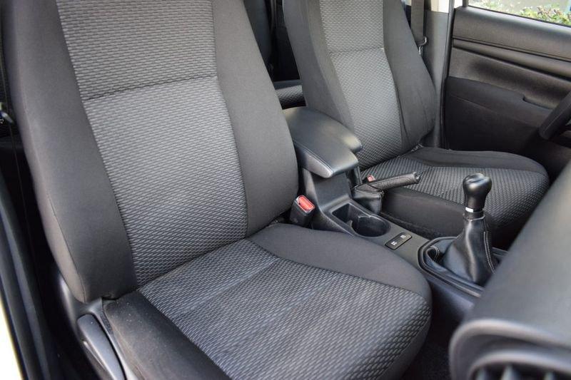 Toyota Hilux 2.4 D-4D 4WD 4 porte Double Cab N1 AUTOCARRO IVA ESPOSTA