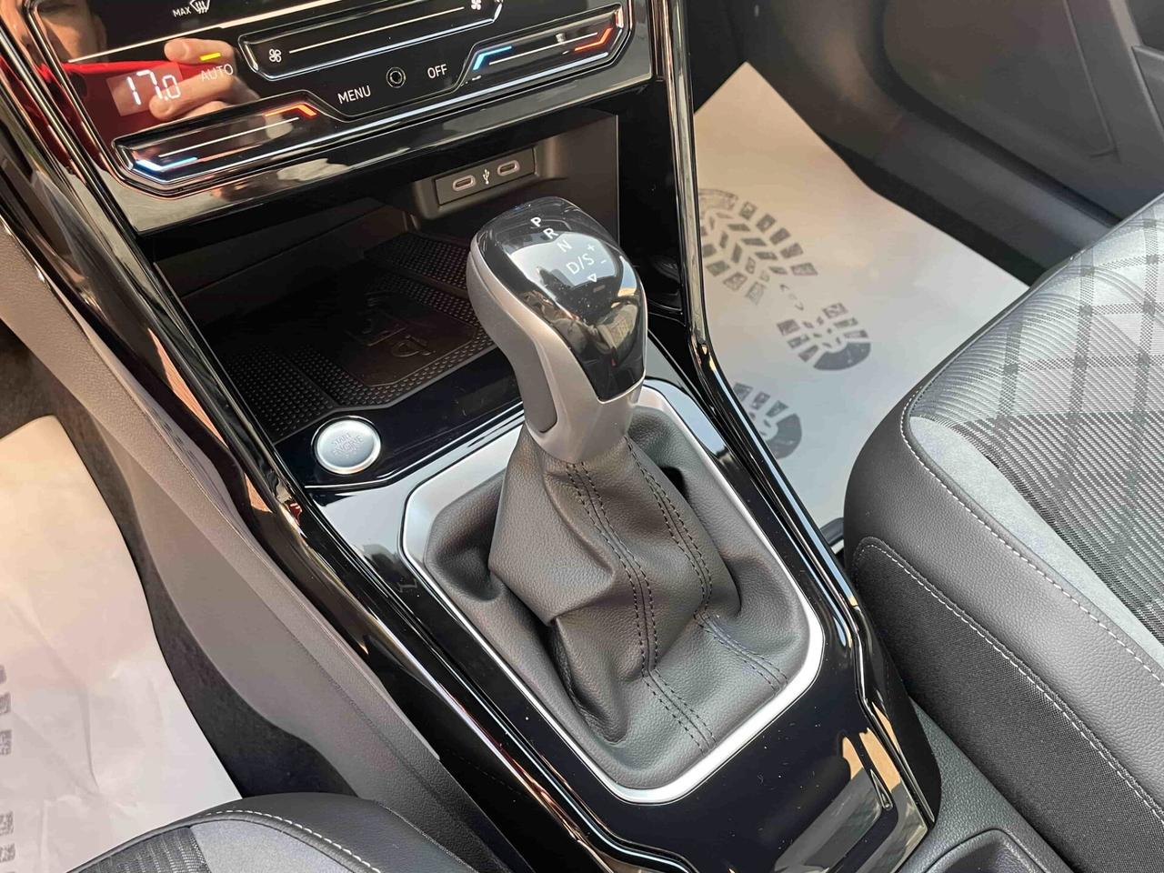 Volkswagen T-Roc 1.5 TSI ACT DSG R-Line KM.0