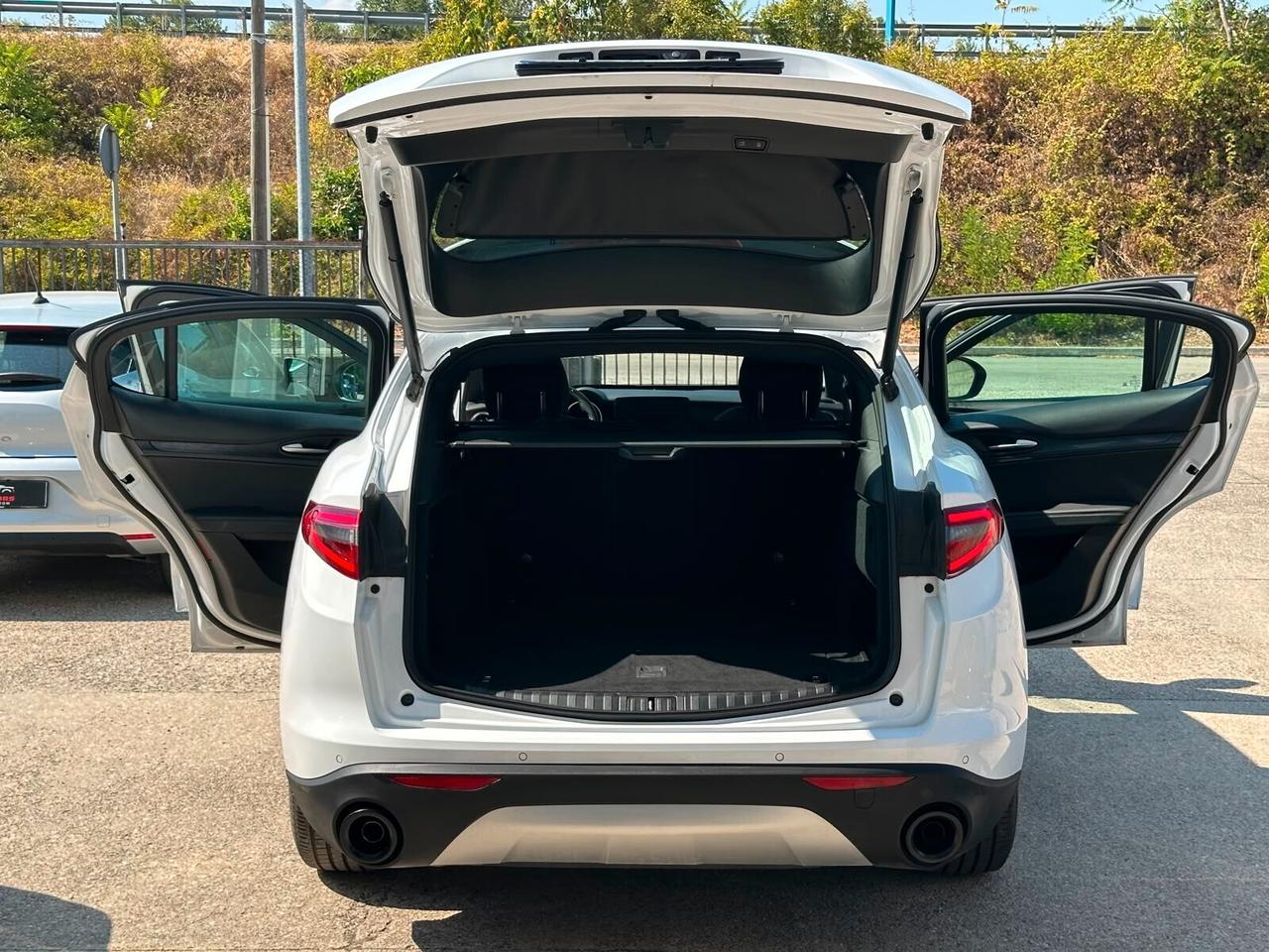 Alfa Romeo Stelvio 2.2 Turbodiesel 190 CV AT8 Q4 Business