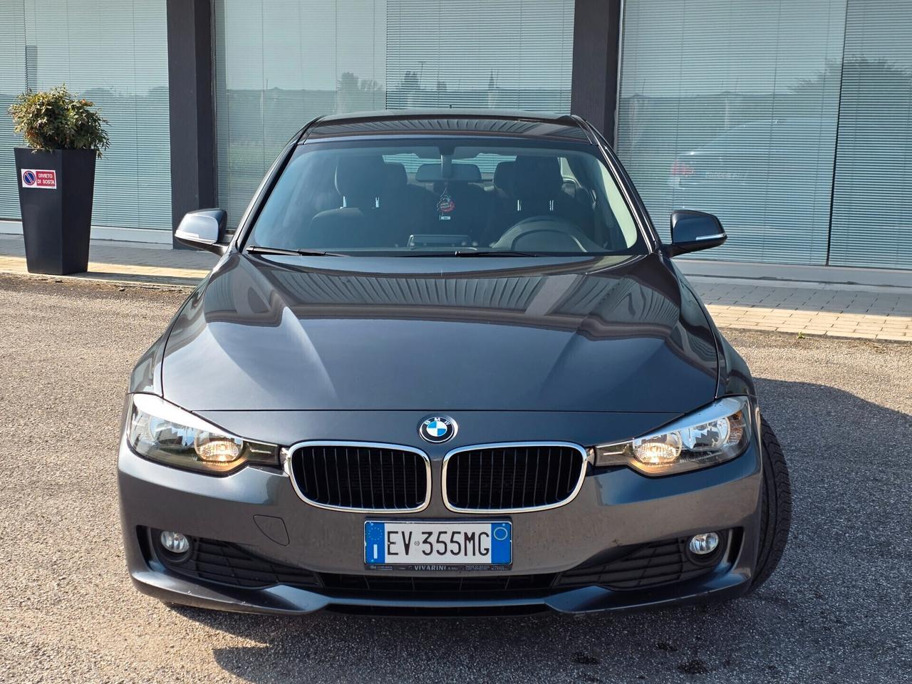 Bmw 318d 2014 automatico berlina