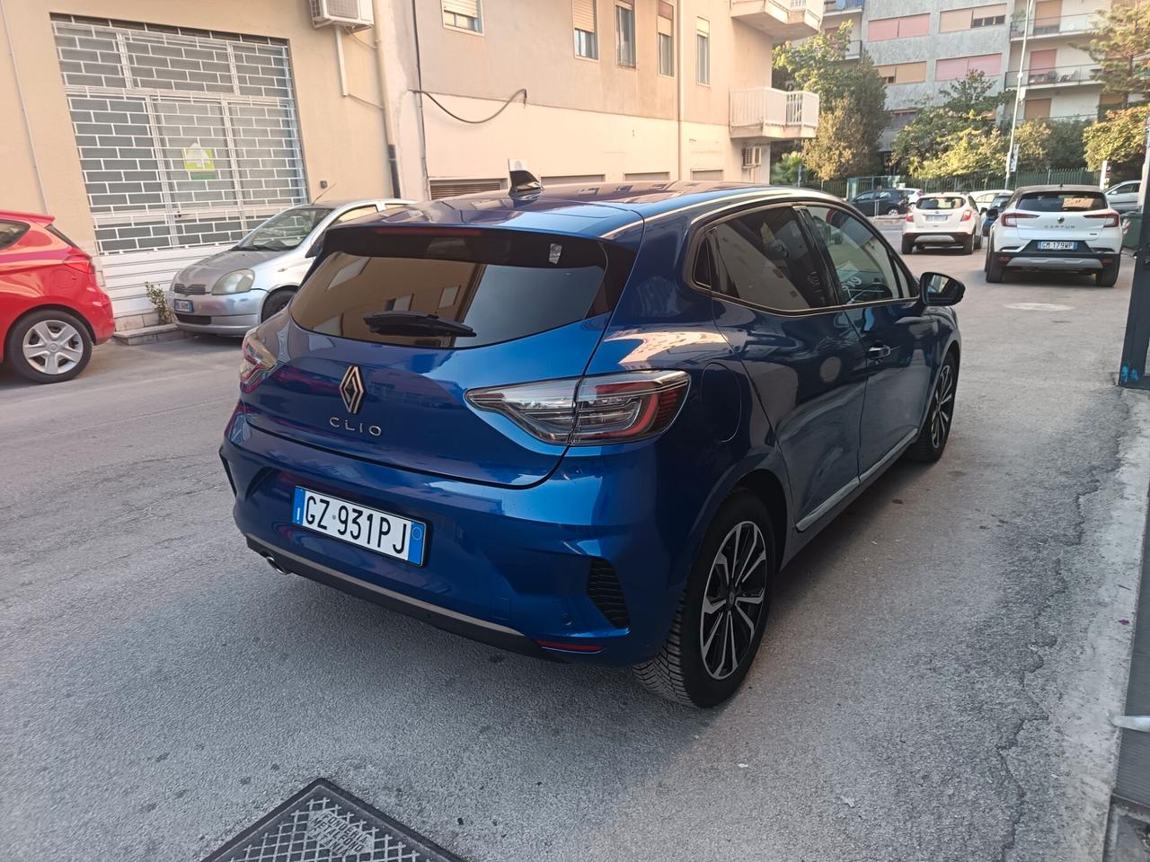 Renault Clio 1.0- 90 CV Techno KM18000 Garanzia Renault