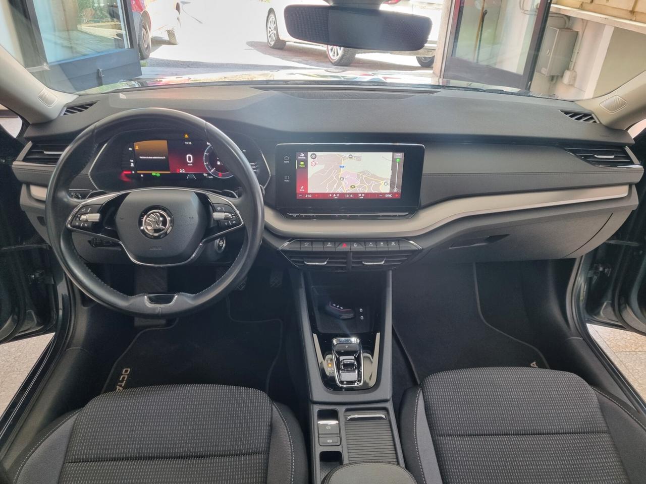 Skoda Octavia 1.5 G-TEC DSG Wagon FULL LED, NAVI