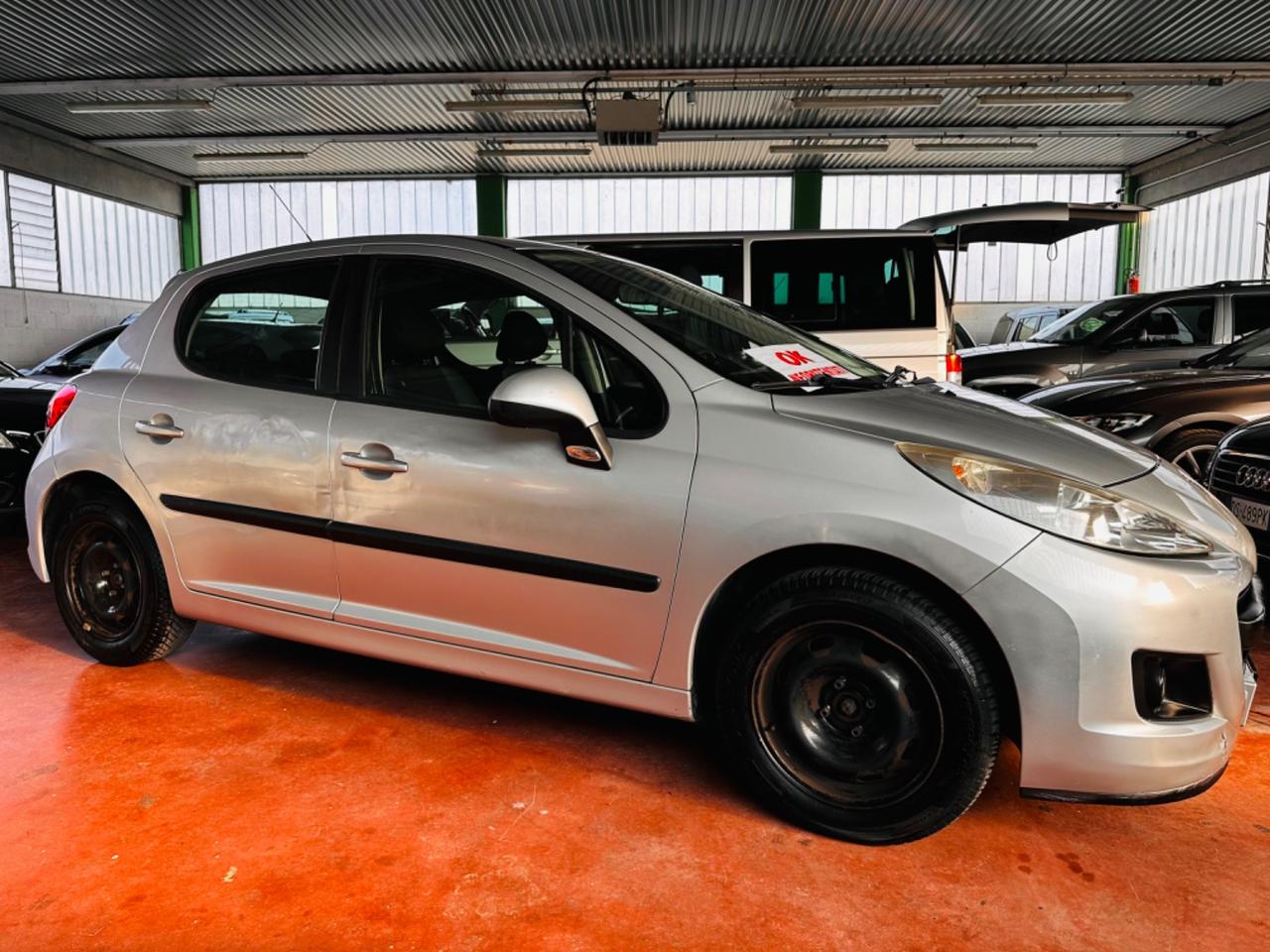 Peugeot 207 1.4 8V 75CV X Line ECO GPL