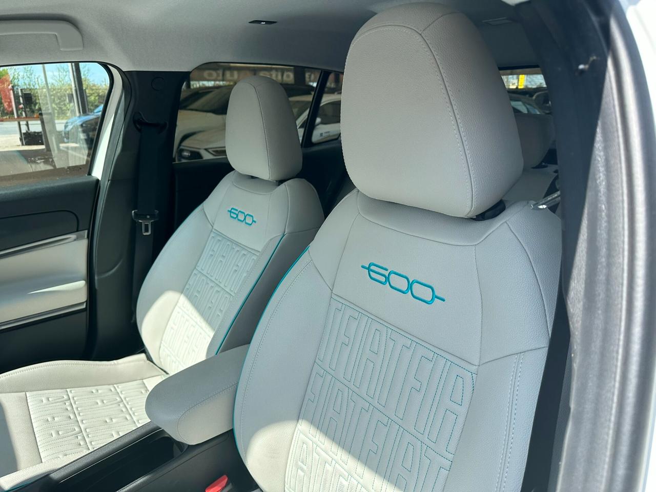 Fiat 600 Hybrid 110 CV DCT MHEV La Prima