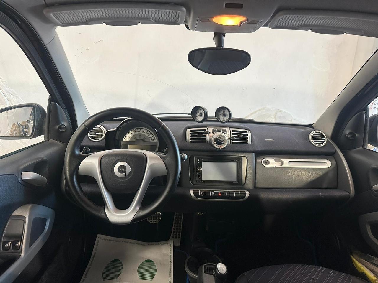 Smart ForTwo 1000 52 kW MHD pulse con SERVOSTERZO