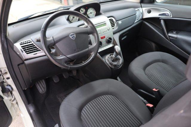 LANCIA Ypsilon 1.2i 69CV 5Porte UniProprietario per NEOPATENTATI