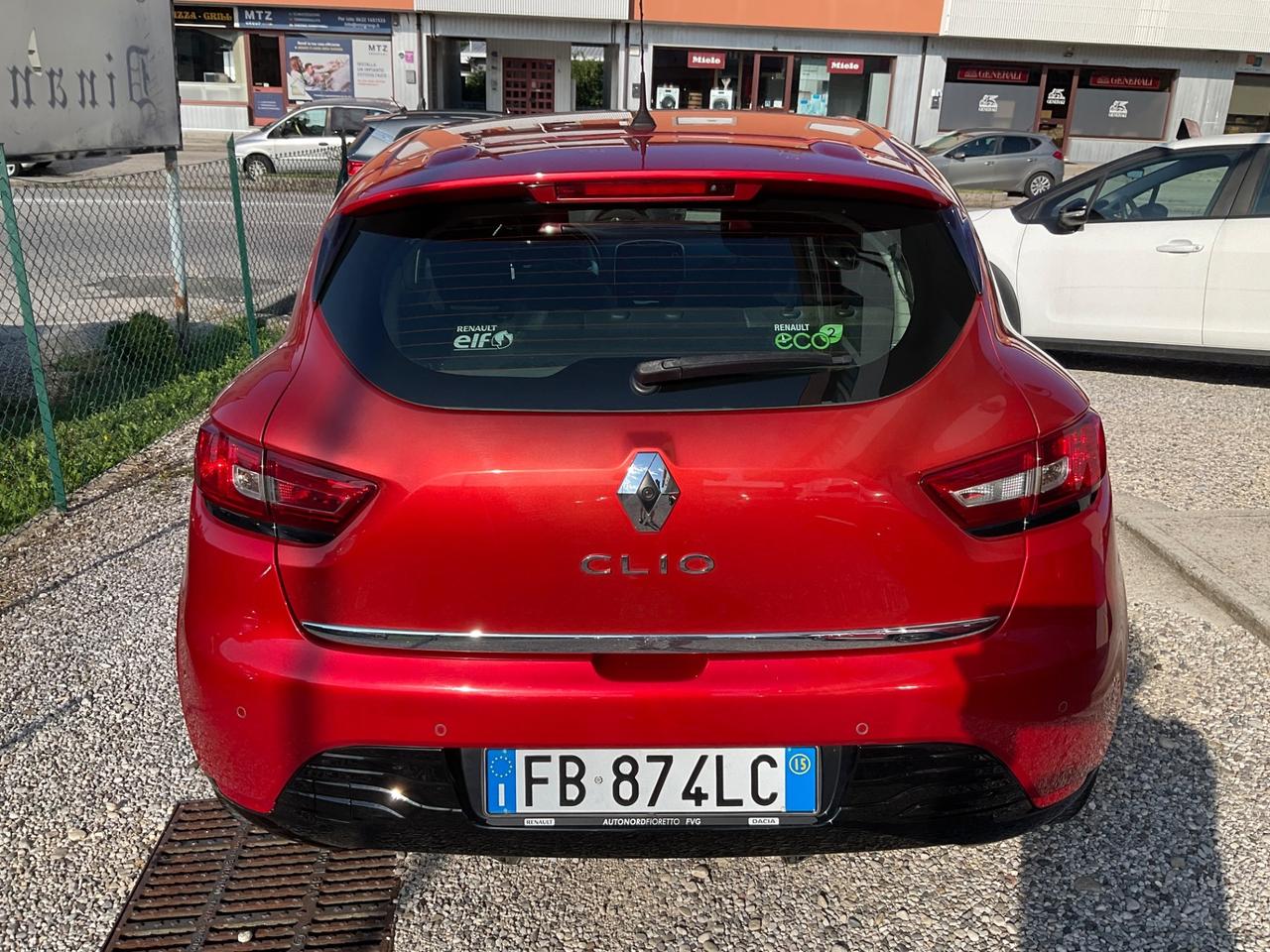 Renault Clio 1.2 75 CV 5 porte Duel