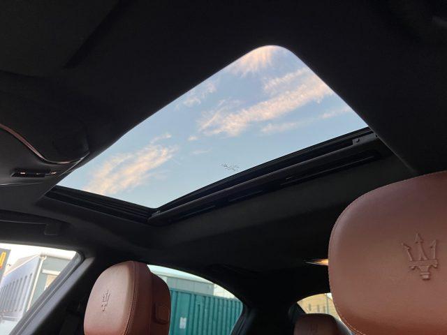 MASERATI Ghibli V6 Diesel 250cv