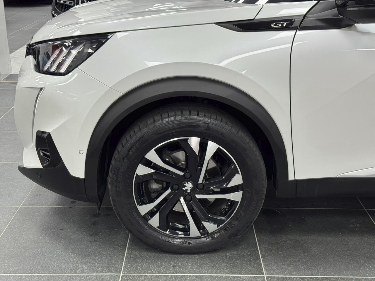 Peugeot 2008 BlueHDi 130 S&S EAT8 GT