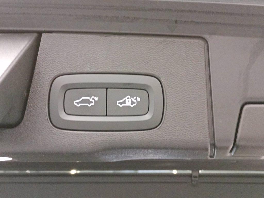 VOLVO XC60 2.0 b5 Plus Dark awd auto del 2025