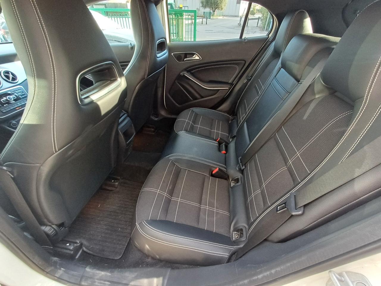 Mercedes-benz GLA 220 CDI Automatic 4Matic Premium Night Editions