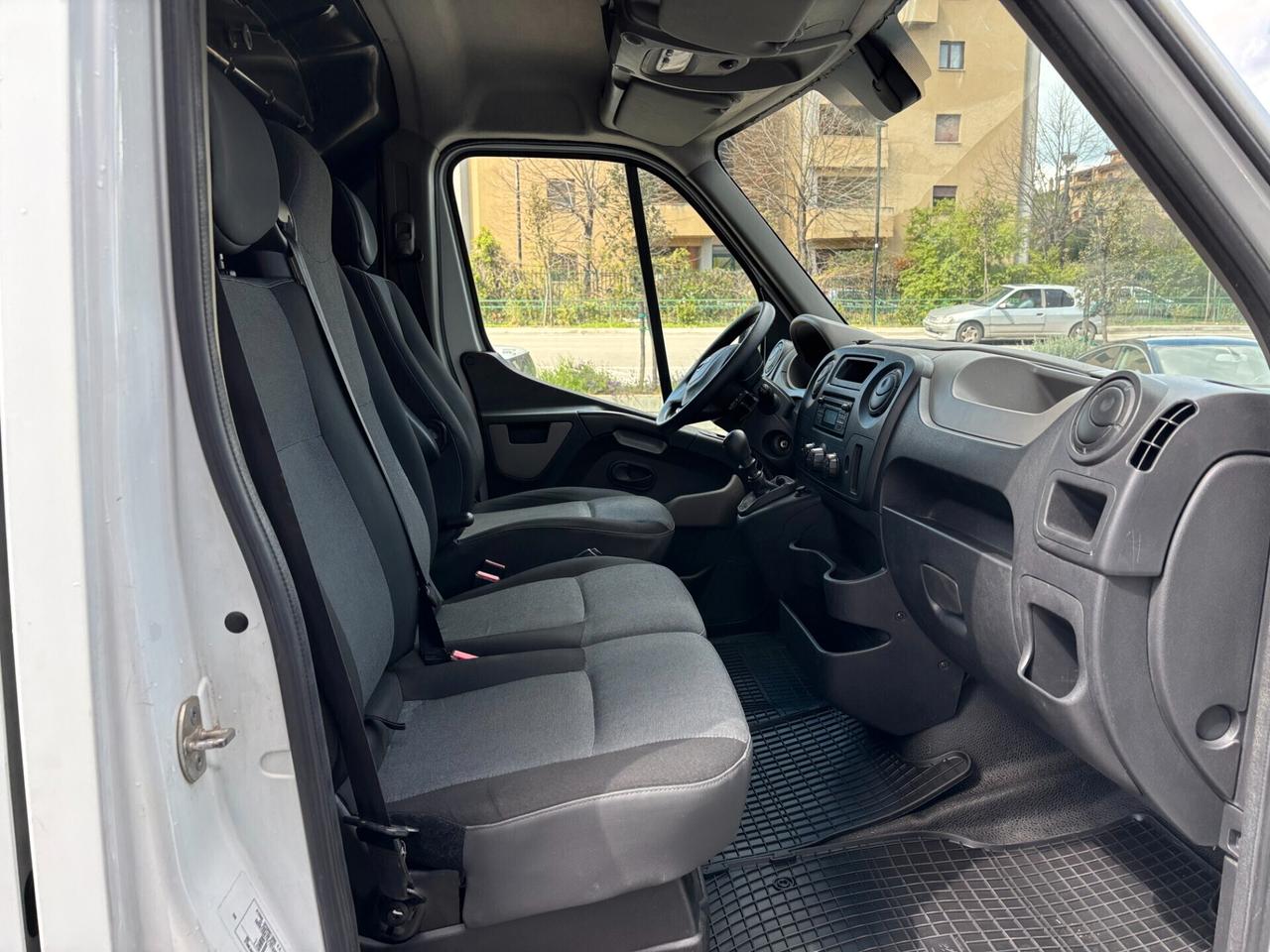 Nissan NV400 L2 H2 2.3 D 145cv