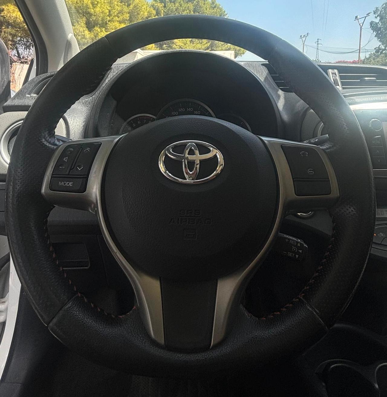 Toyota Yaris 1.3 5 porte Lounge