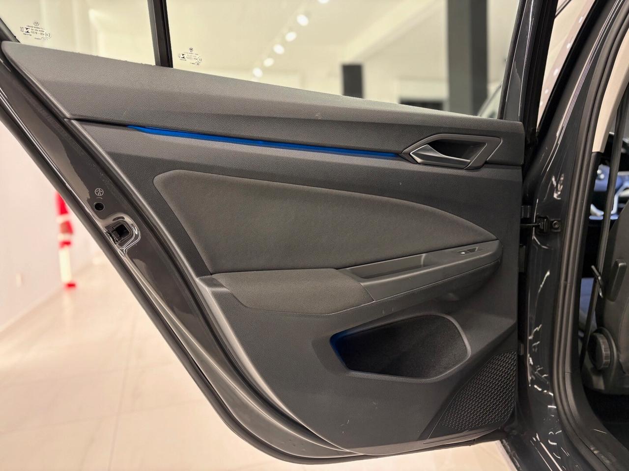 Volkswagen Golf 2.0 TDI DSG 116 CV Life 2022